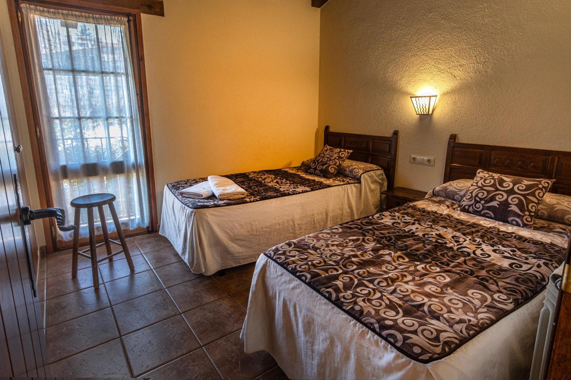 Can Tubau - Casa Rural - Apartaments Campelles ภายนอก รูปภาพ