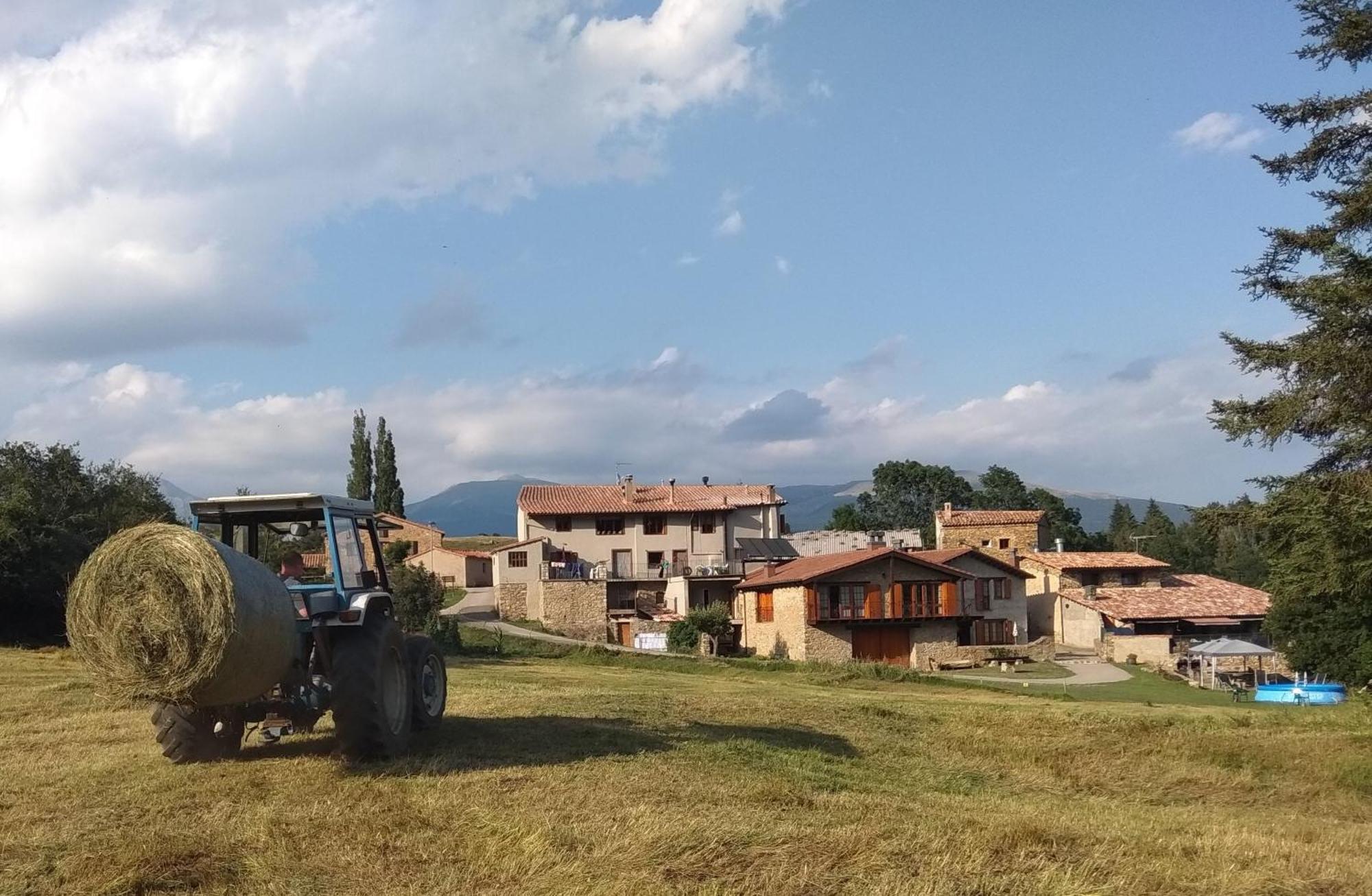 Can Tubau - Casa Rural - Apartaments Campelles ภายนอก รูปภาพ