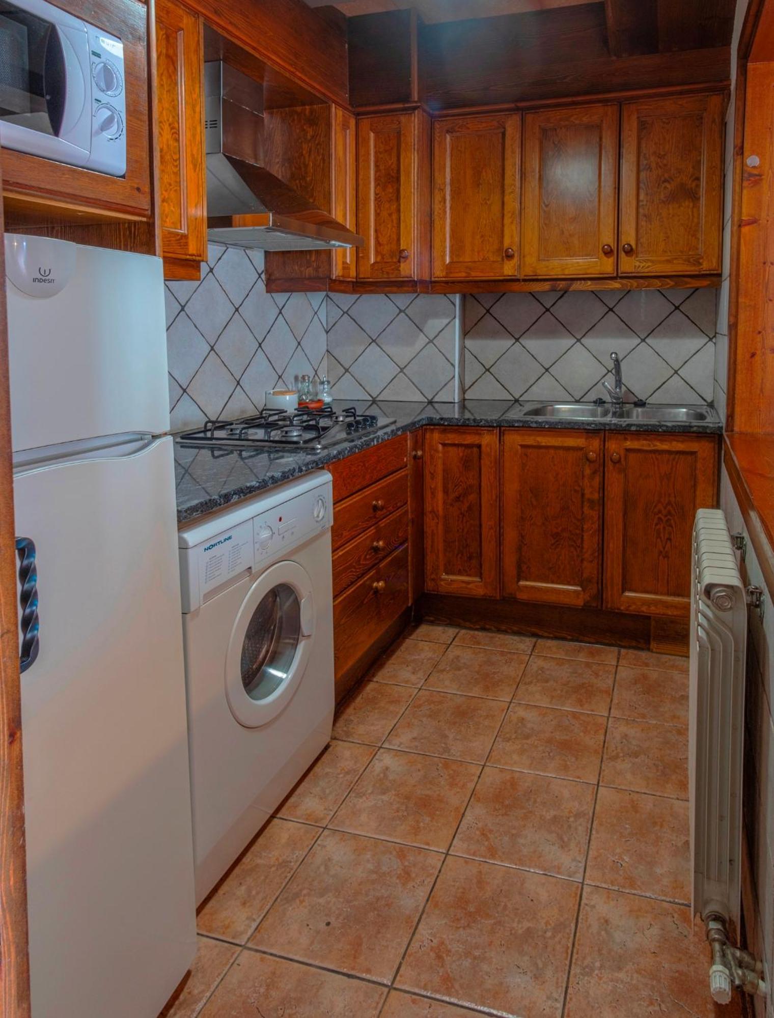 Can Tubau - Casa Rural - Apartaments Campelles ภายนอก รูปภาพ