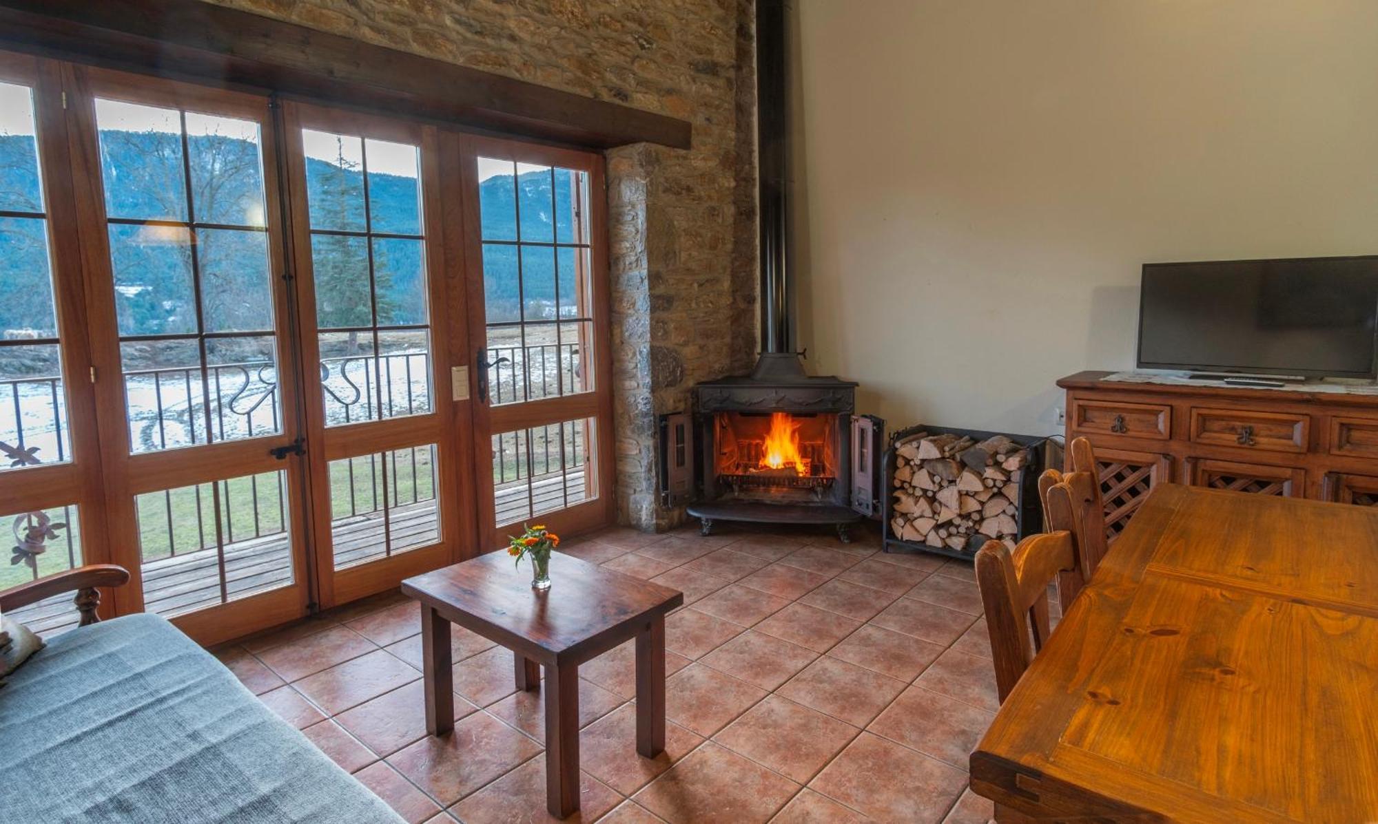 Can Tubau - Casa Rural - Apartaments Campelles ภายนอก รูปภาพ