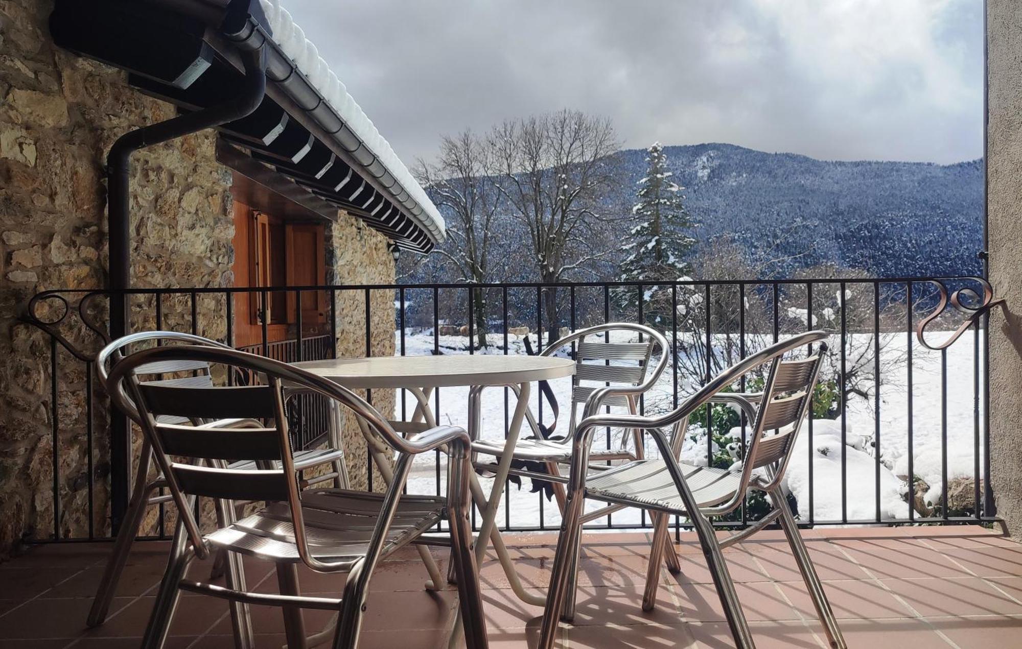 Can Tubau - Casa Rural - Apartaments Campelles ภายนอก รูปภาพ
