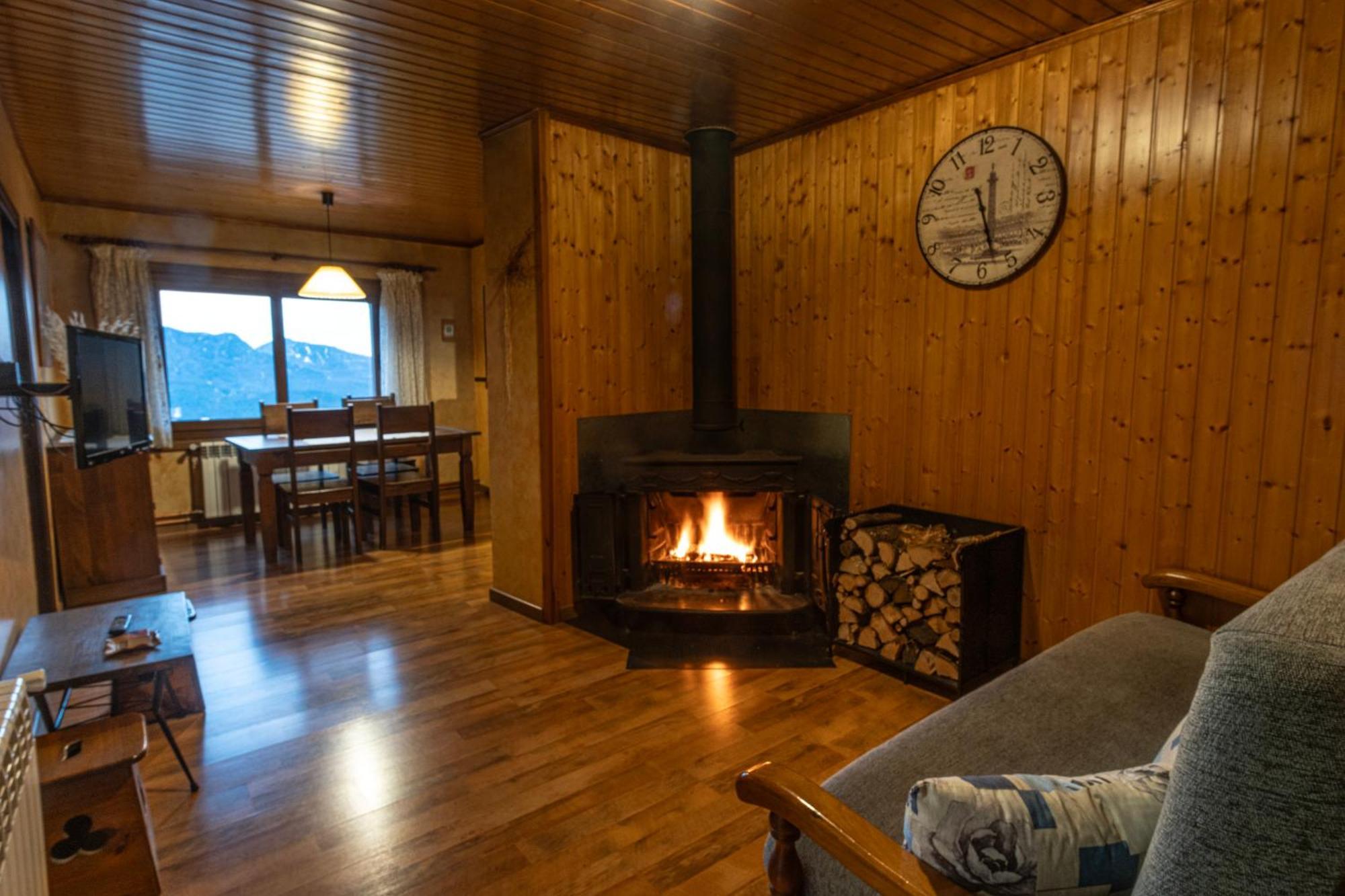 Can Tubau - Casa Rural - Apartaments Campelles ภายนอก รูปภาพ
