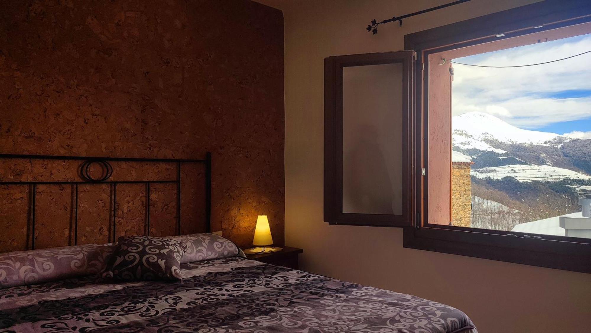 Can Tubau - Casa Rural - Apartaments Campelles ภายนอก รูปภาพ