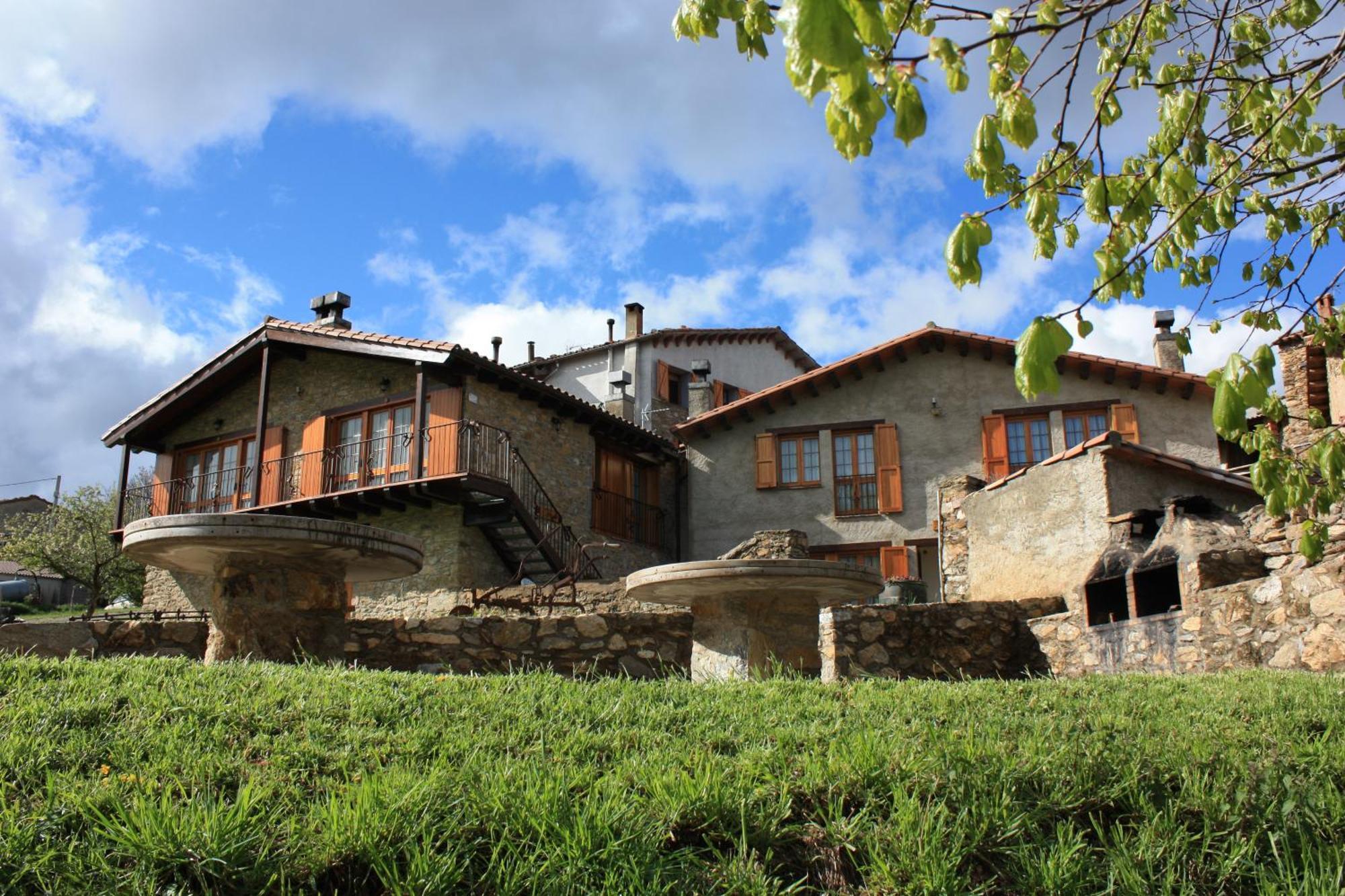 Can Tubau - Casa Rural - Apartaments Campelles ภายนอก รูปภาพ